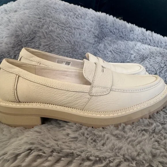 TOMS Cara Leather Lug Sole Penny Loafers Cream Beige Size 8 - Picture 2 of 4